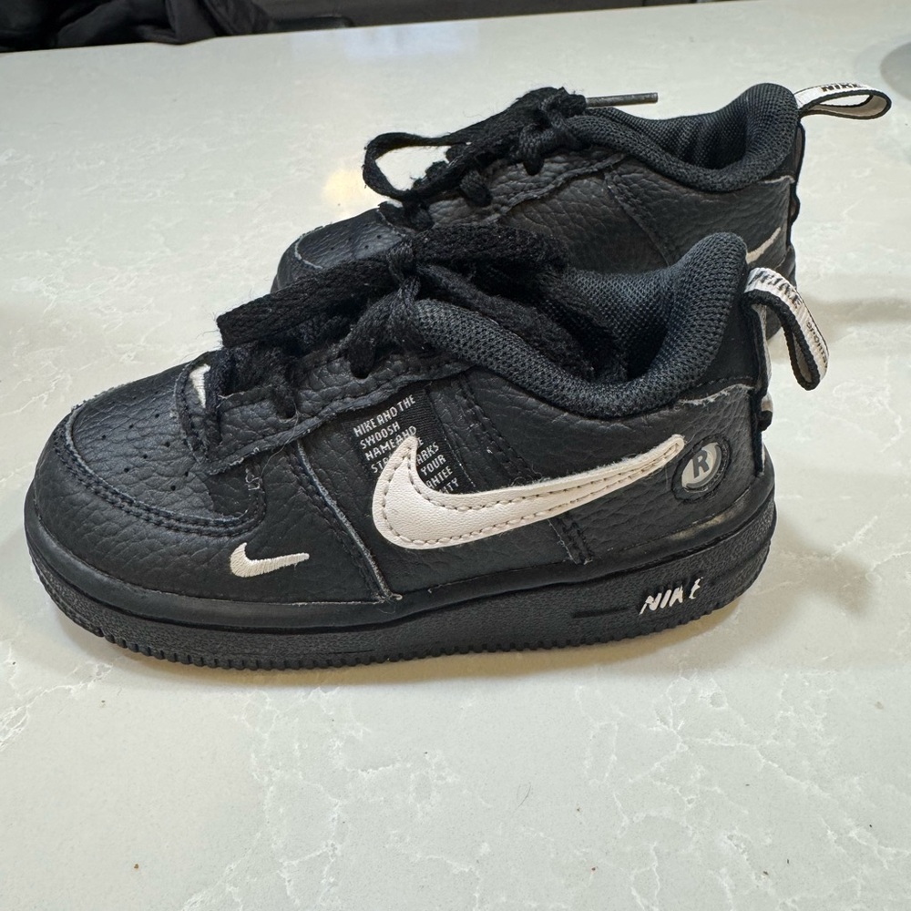 Nike Air Force 1 Low Utility size 7 (toddler)